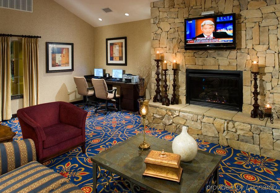 Towneplace By Marriott Airport 3*