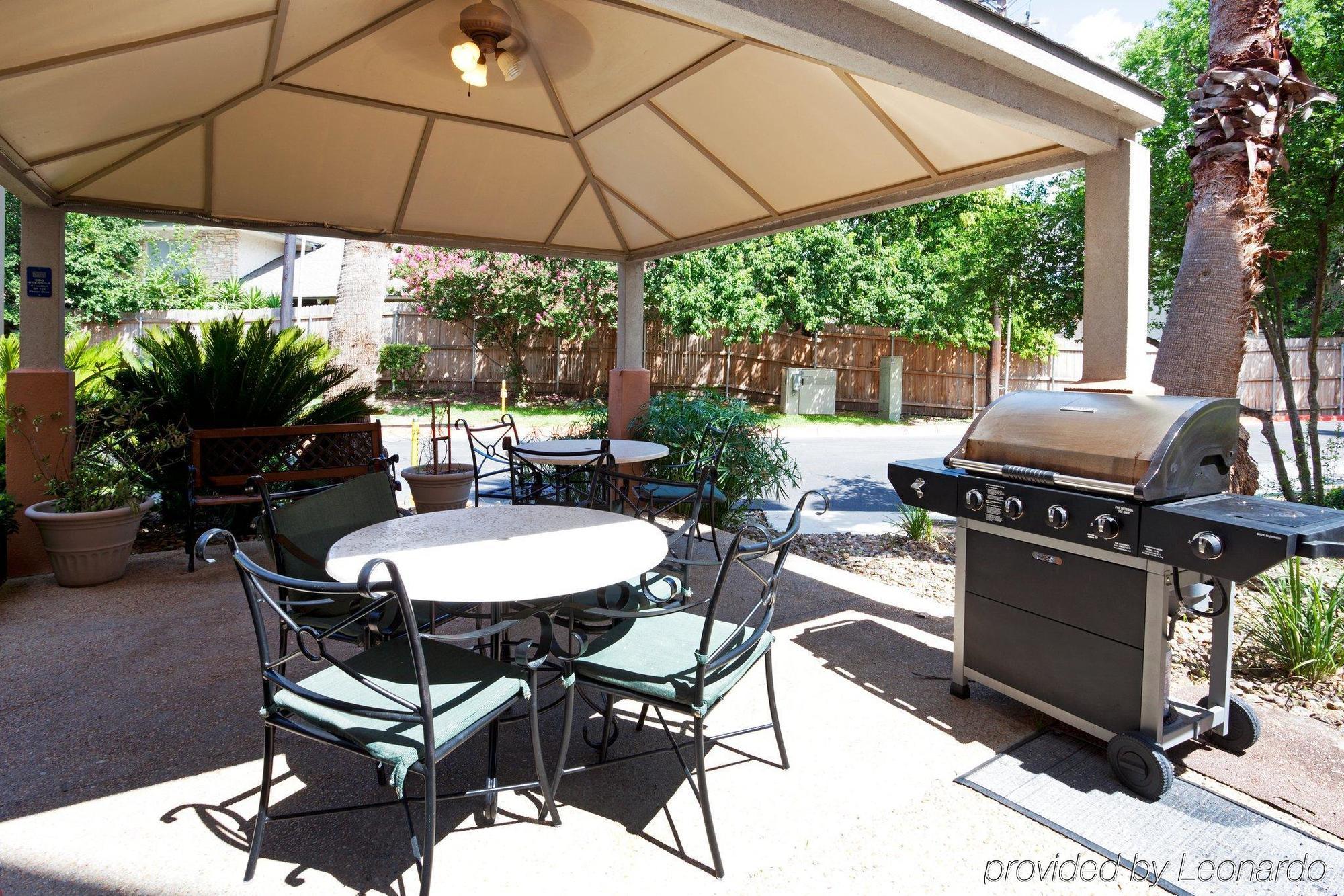 Hotel Sonesta Simply Northwest - Medical Center 3*