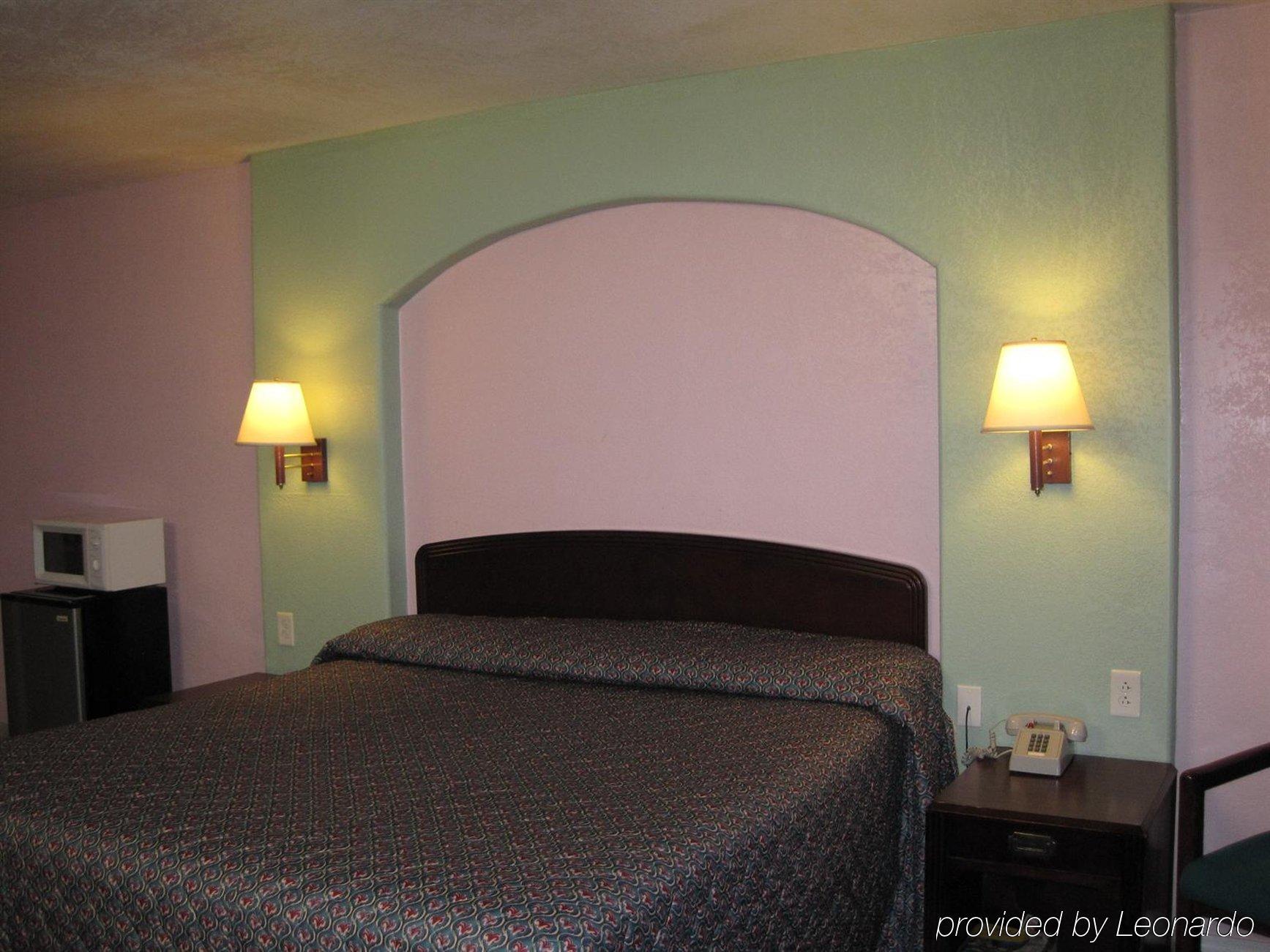 Pinn Road And Lackland Afb And Seaworld 2*