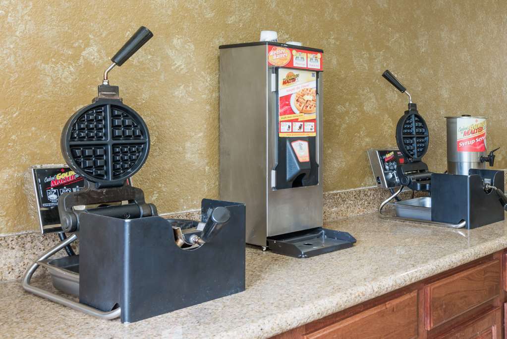 Quality Downtown - Near Market Square Hotel