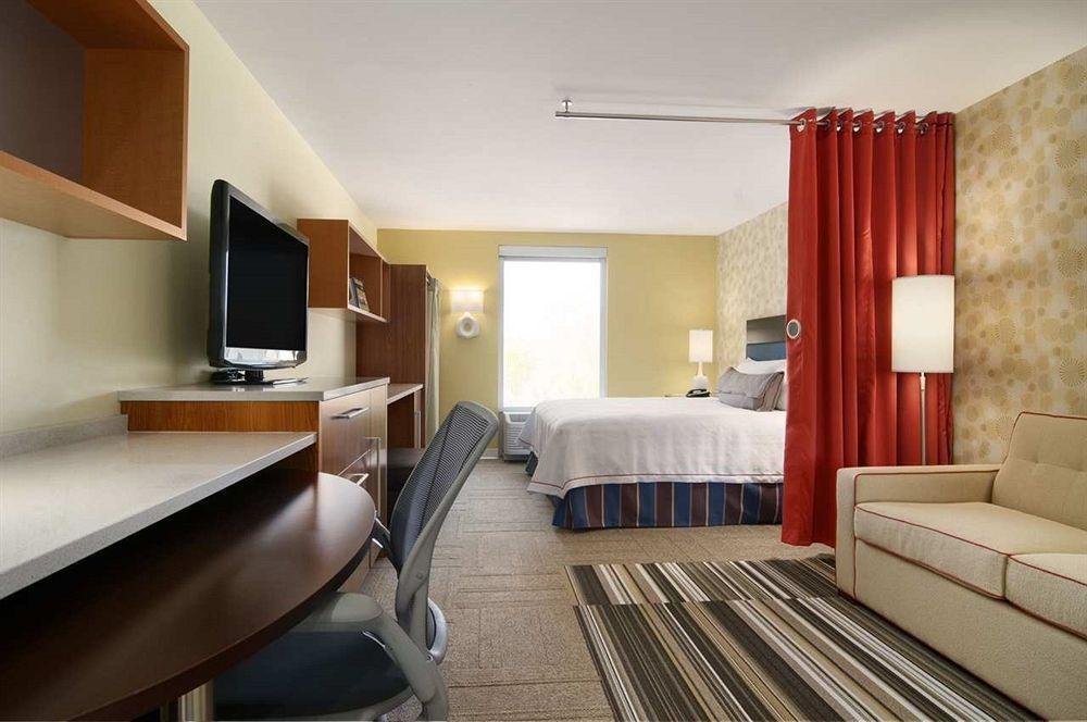 Hotel Home2 By Hilton Airport, Tx 3*