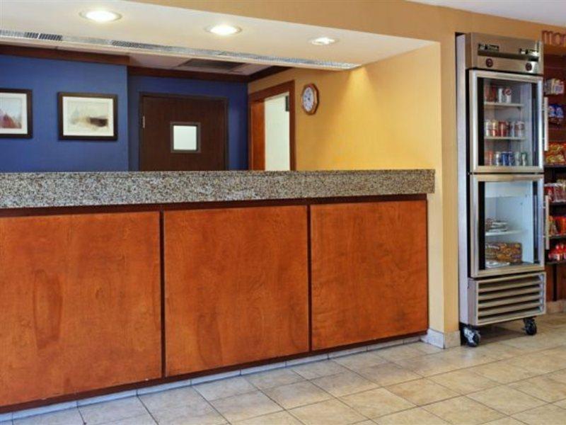 Hotel Fairfield & By Marriott Airport/north Star Mall 3*