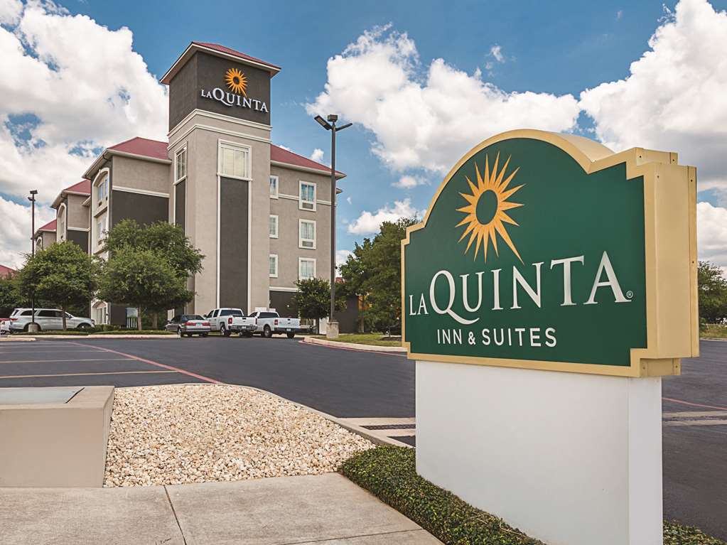 Hotel La Quinta By Wyndham Northwest 3*