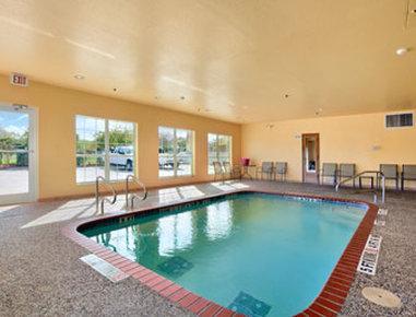 Super 8 By Wyndham San Antonio/alamodome Area 2*