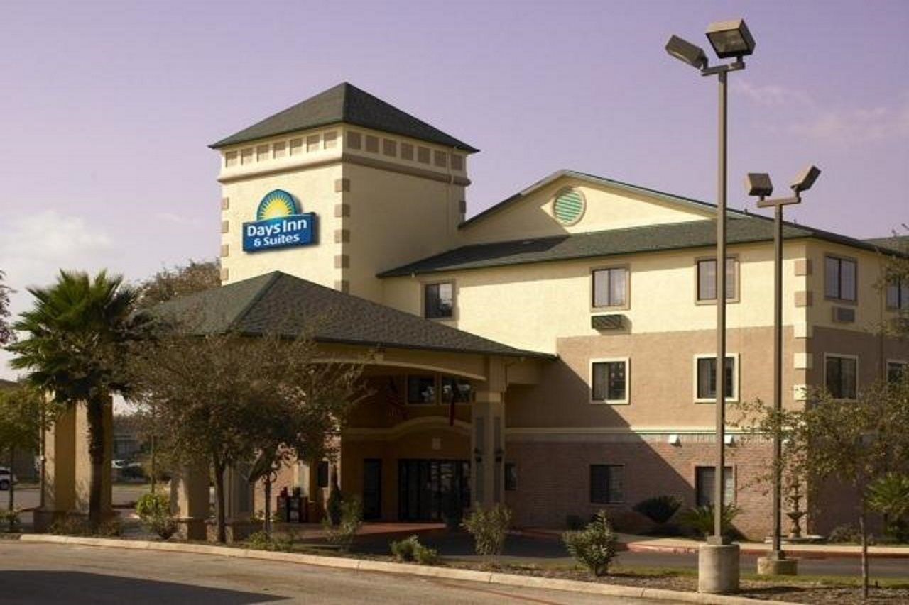 Hotel Days & By Wyndham North/stone Oak San Antonio