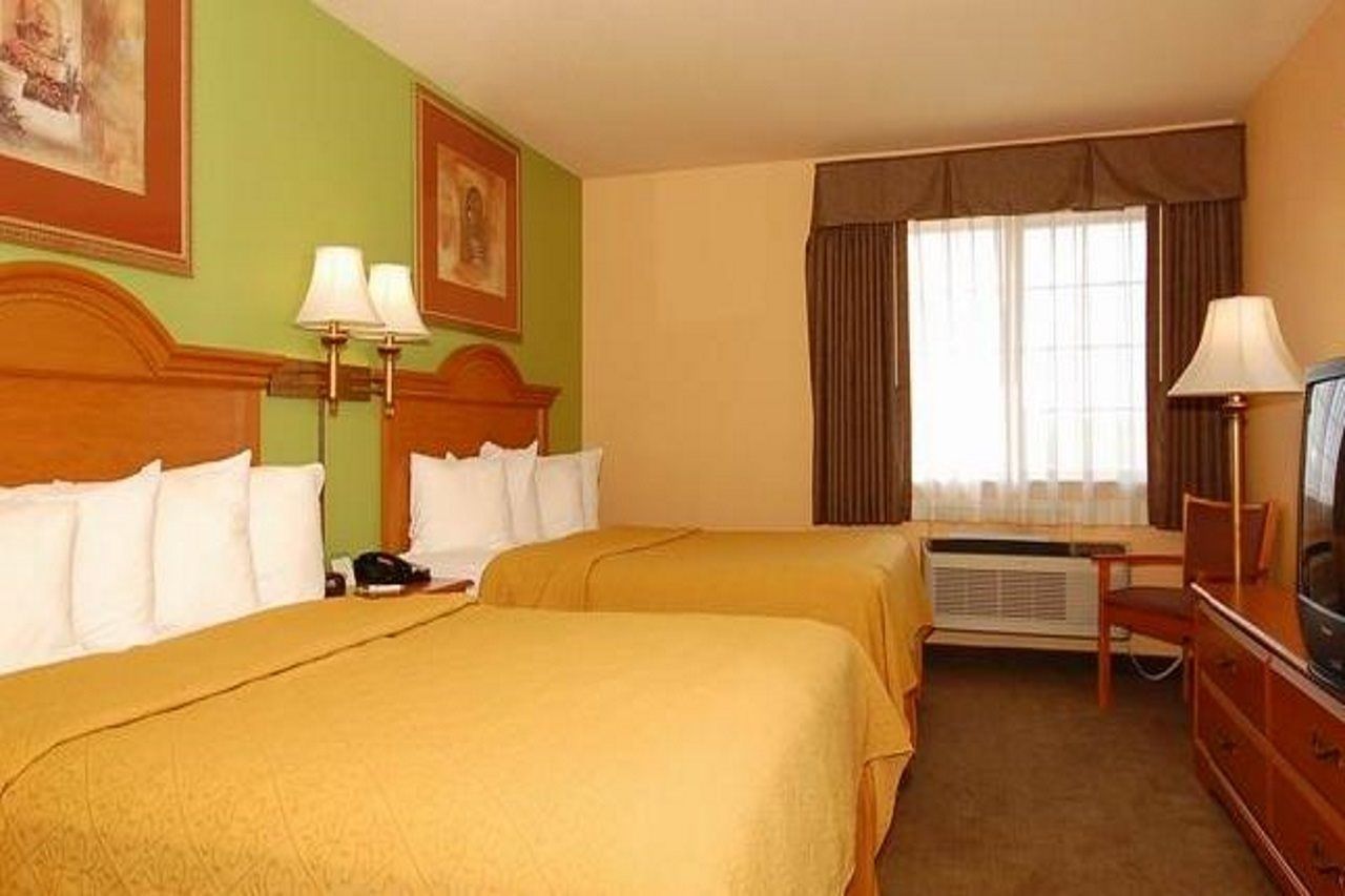 Days & By Wyndham North/stone Oak Hotel San Antonio
