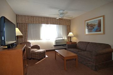H I Express & Medical-six Flags Hotel 3*