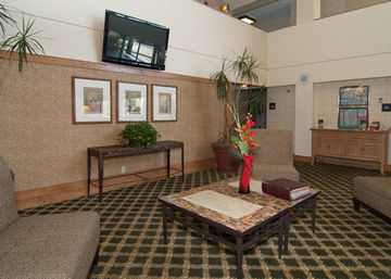 H I Express & Medical-six Flags Hotel 3*