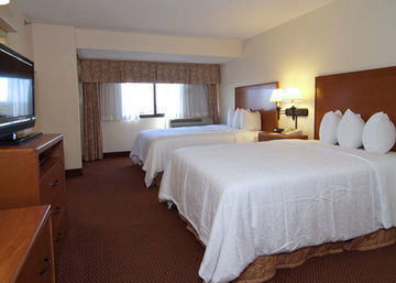 Hotel H I Express & Medical-six Flags