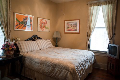 Arbor House Hotel