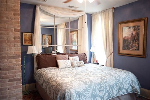 Arbor House Hotel 3*