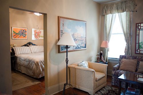 Arbor House Hotel