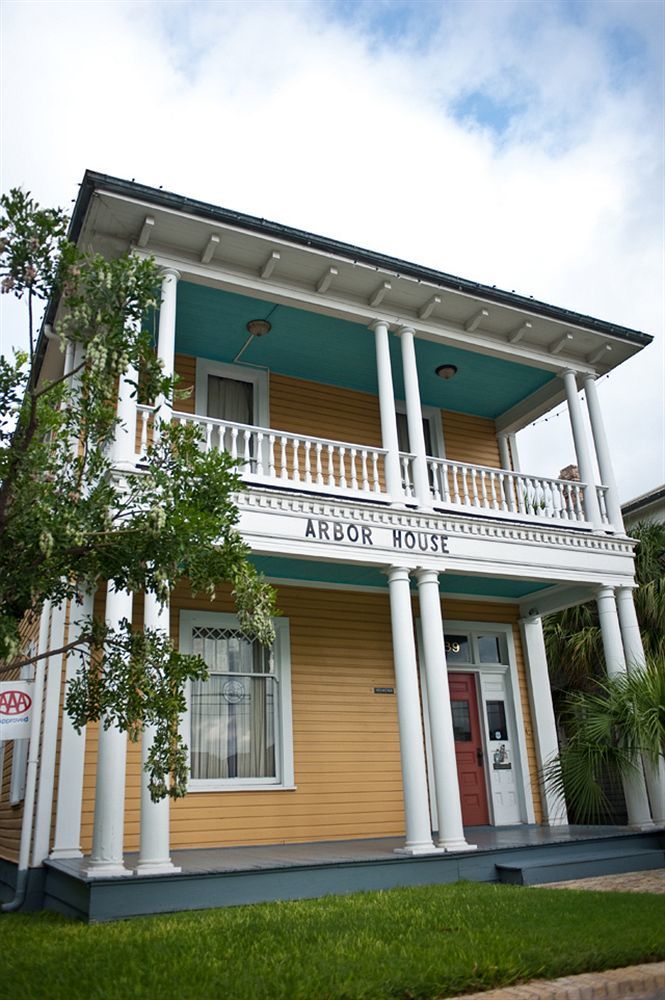 Arbor House San Antonio