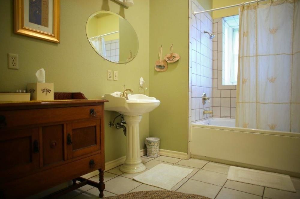Yellow Rose Bed & Breakfast 4*