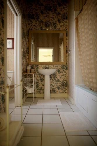 Yellow Rose Bed & Breakfast 4*