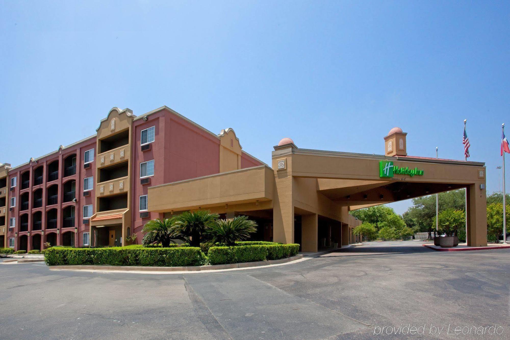 Holiday San Antonio-downtown/market Square, An Ihg Hotel