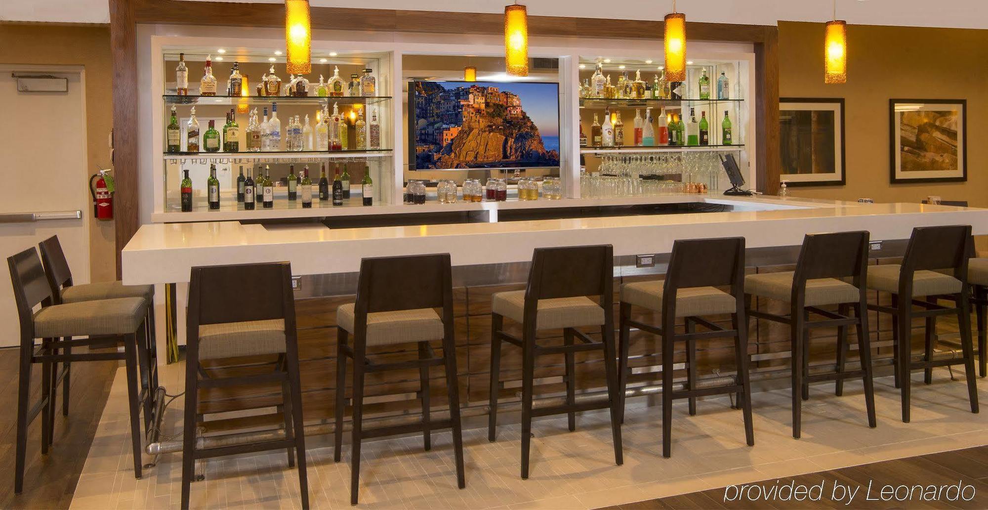 Hotel Holiday San Antonio-downtown/market Square, An Ihg