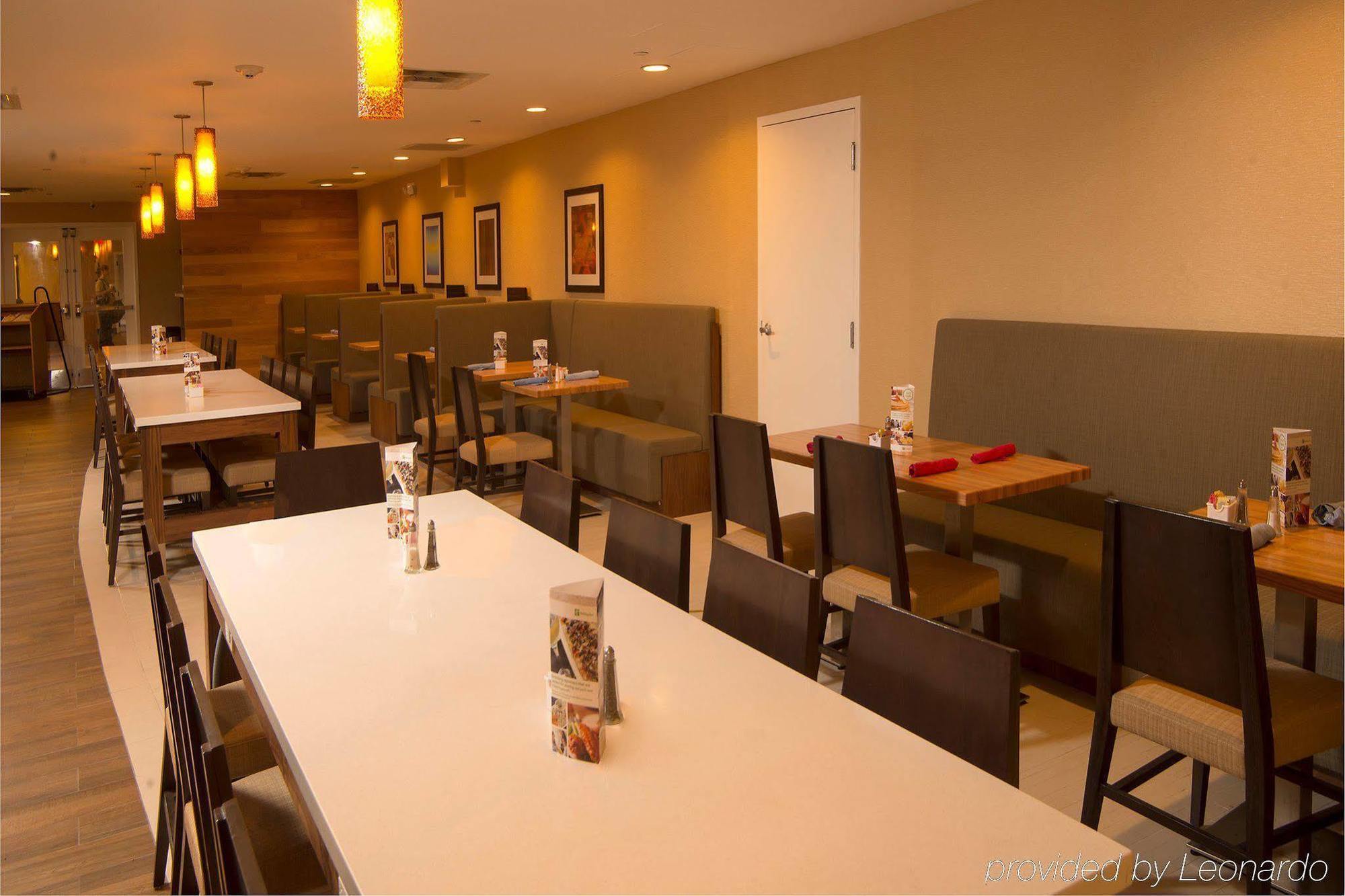 Hotel Holiday San Antonio-downtown/market Square, An Ihg San Antonio