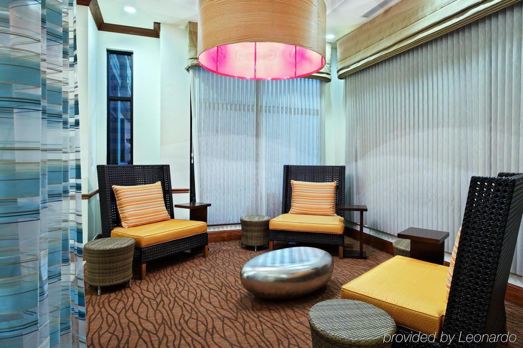 Hilton Garden Airport Hotel 3*