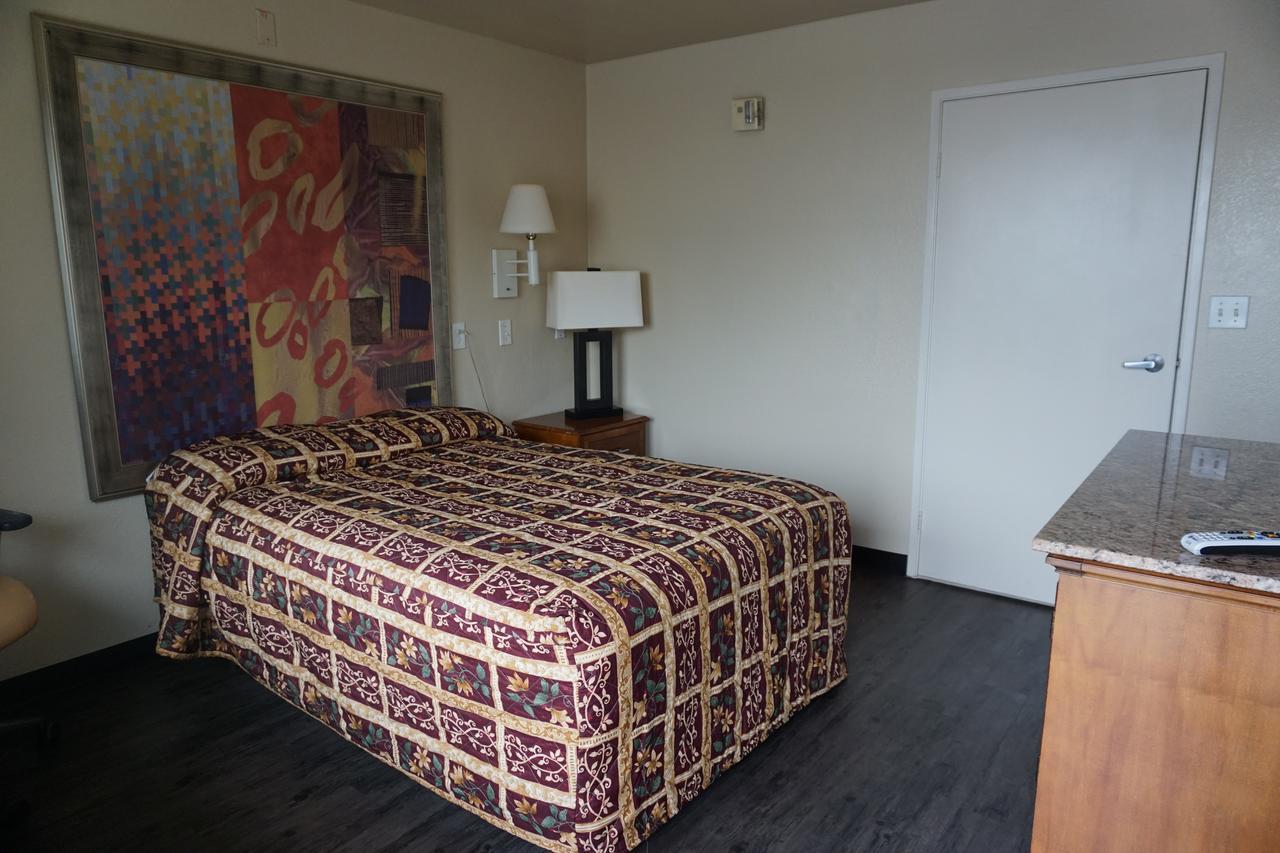 Lodge Econo Northeast I-35 San Antonio