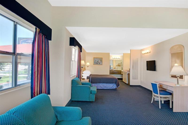 Hotel Quality & I-10 Near Fiesta Texas 2*