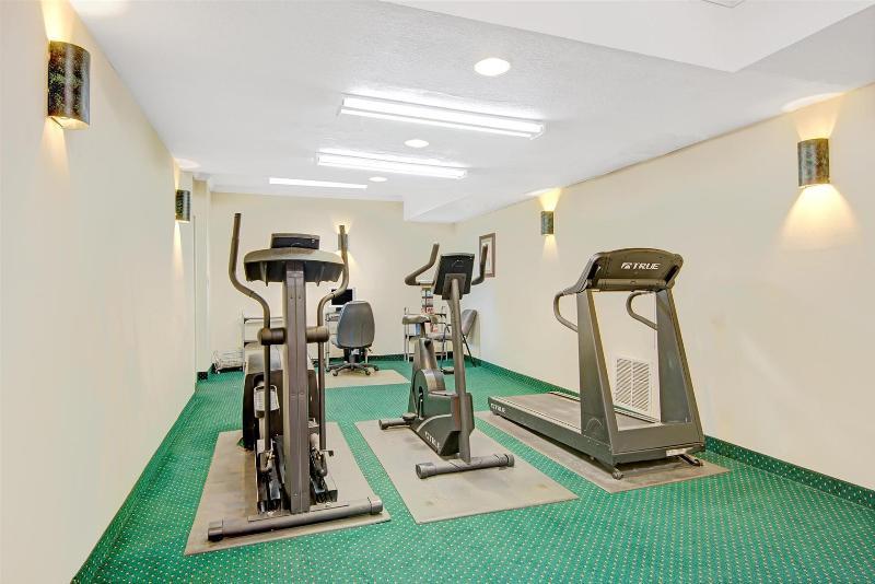Hotel Quality & I-10 Near Fiesta Texas San Antonio