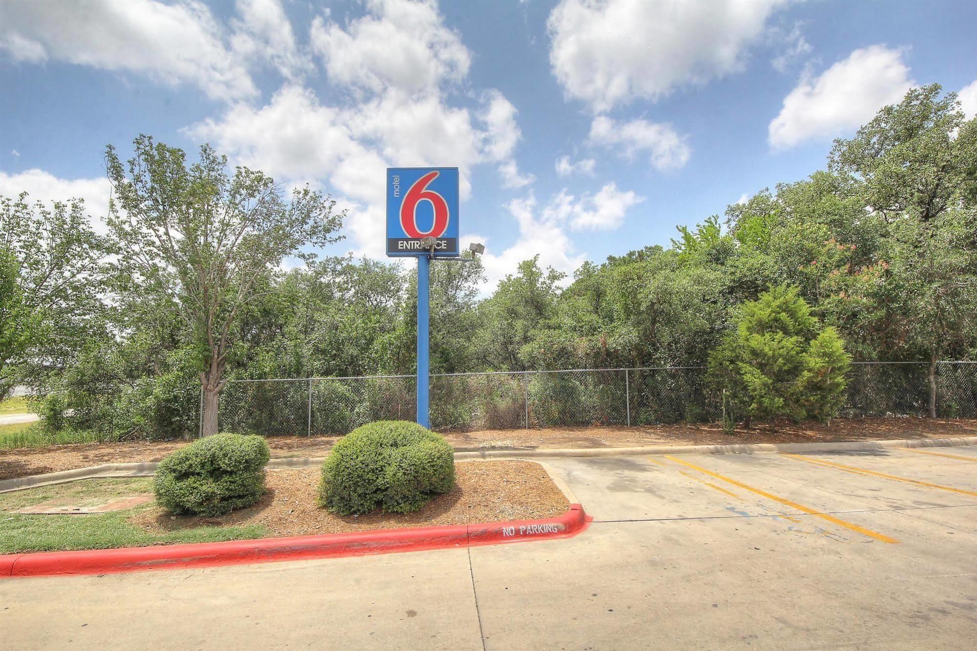 Hotel 6 San Antonio, Tx Six Flags Fiesta Tx - La Cantera Area