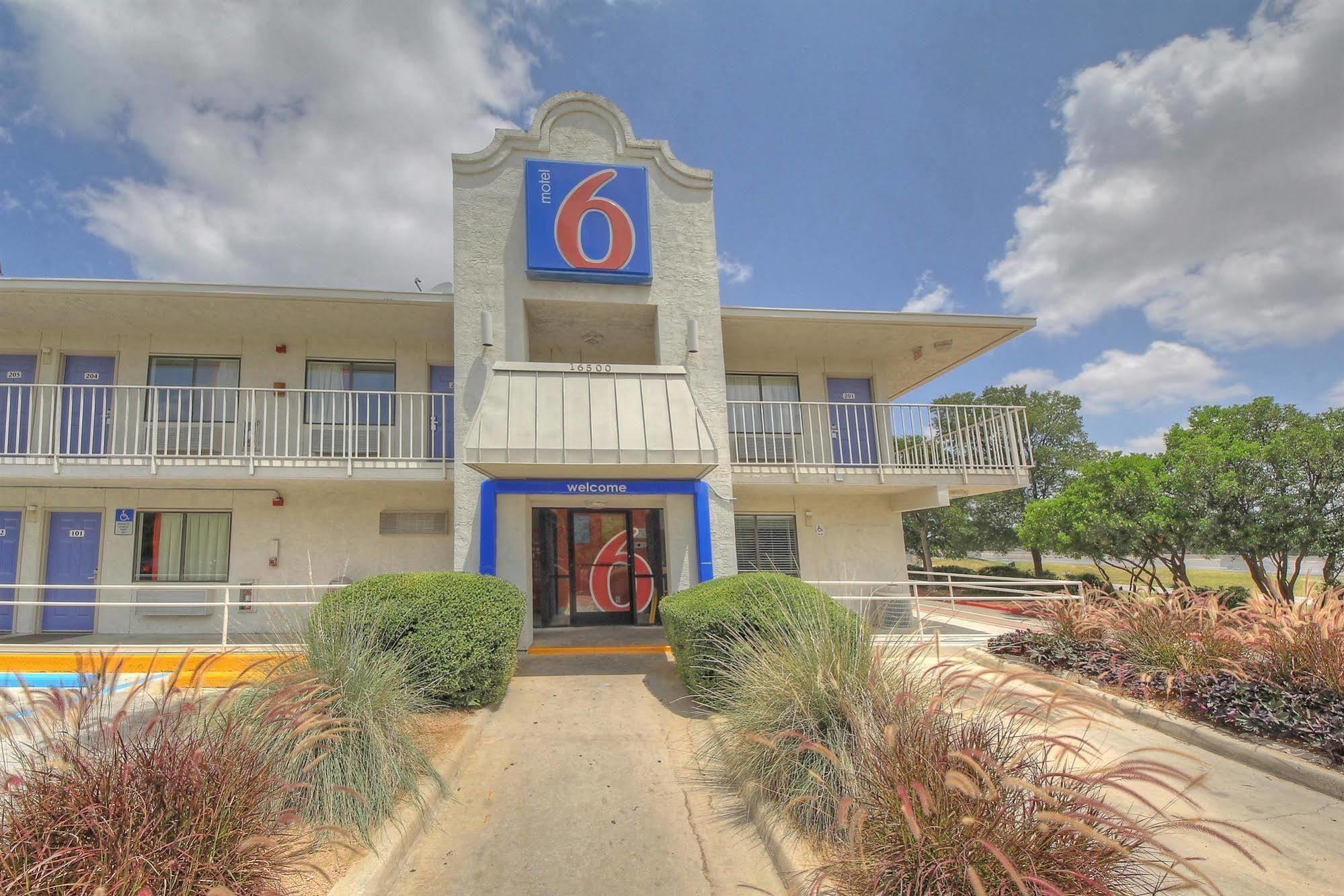 Hotel 6 San Antonio, Tx Six Flags Fiesta Tx - La Cantera Area