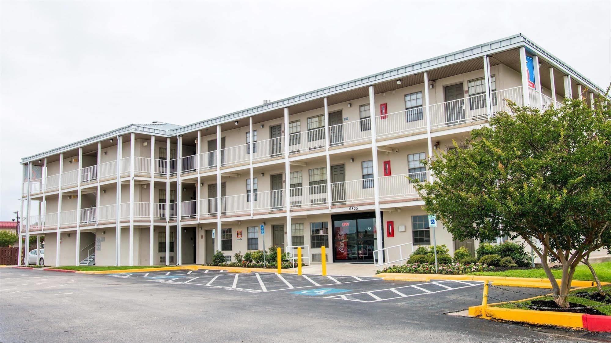 6-san Antonio, Tx - Lackland Afb Hotel 2*