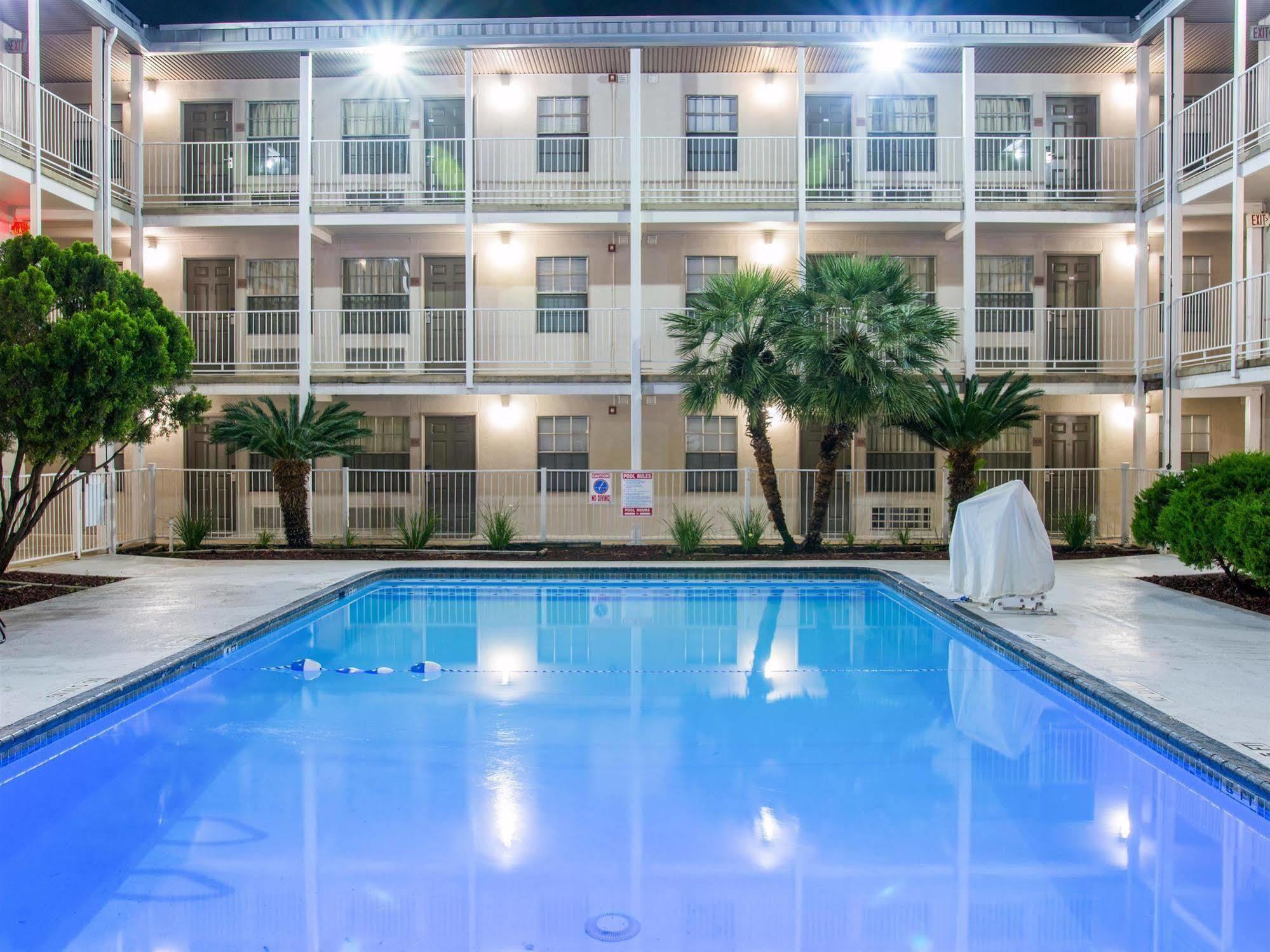 6-san Antonio, Tx - Lackland Afb 2*