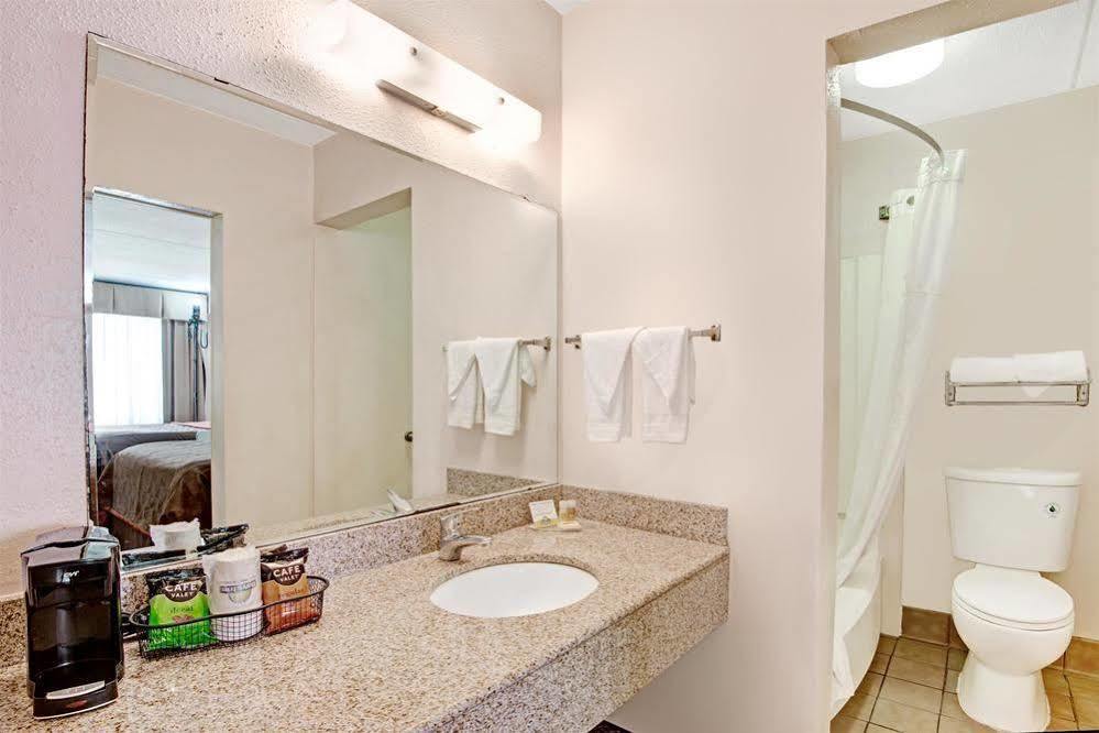6-san Antonio, Tx - Lackland Afb Hotel 2*