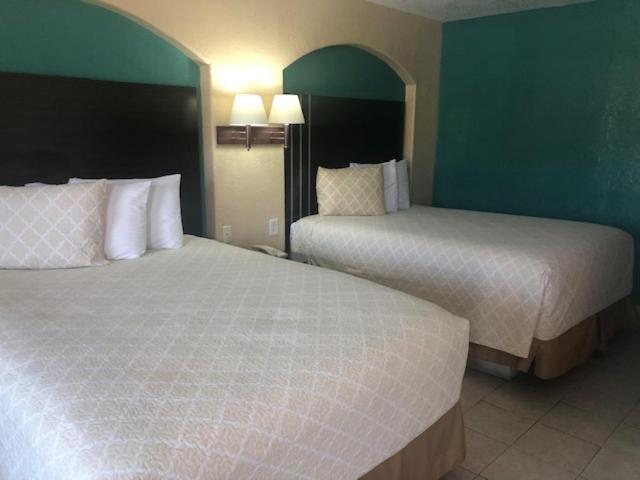 Motel Pinn Road And Lackland Afb And Seaworld San Antonio