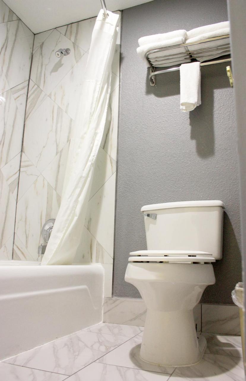 Americas Value - At&t Center/fort Sam Houston Motel
