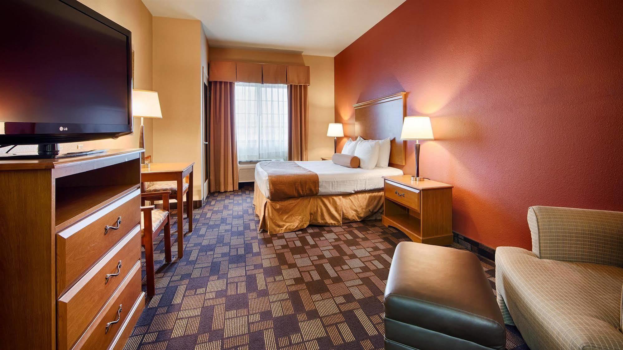 Western Windsor Pointe & Suites-at&t Center Hotel