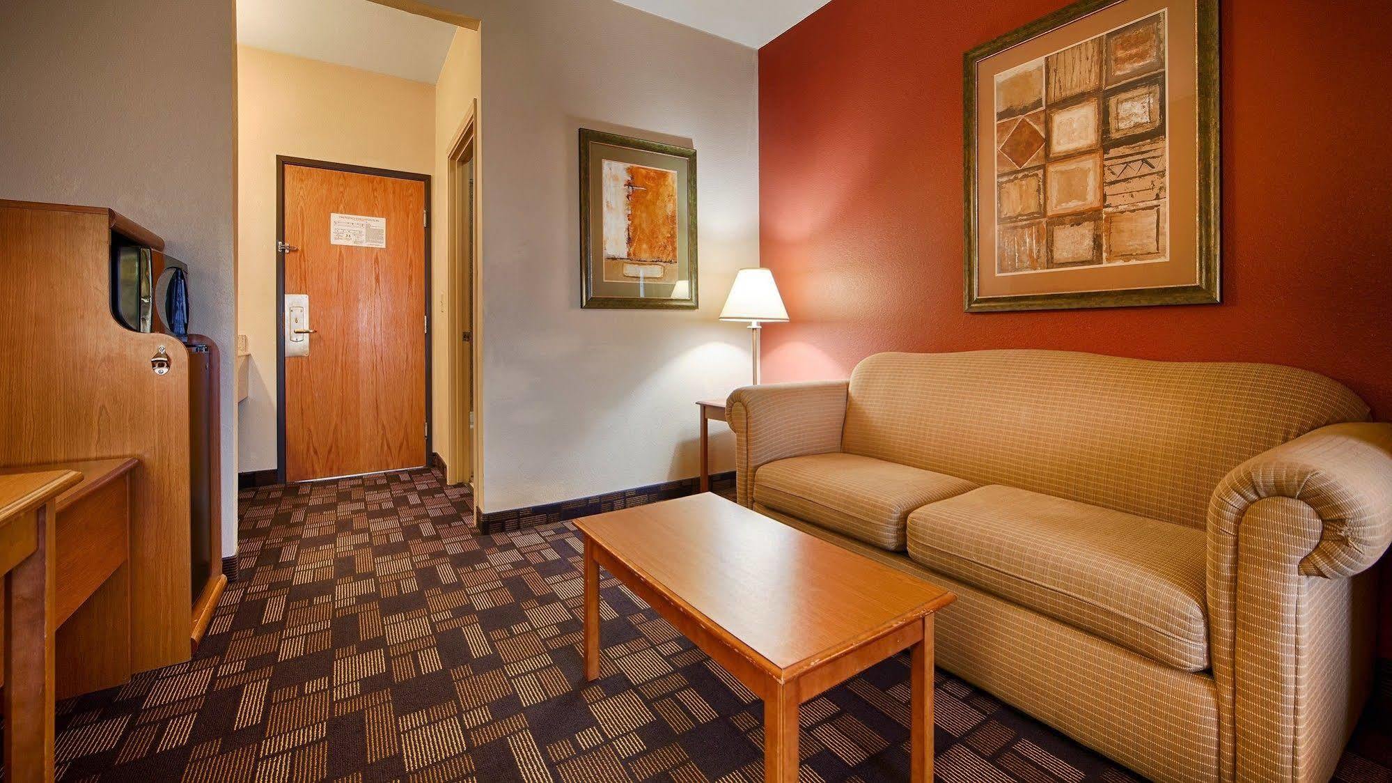 Hotel Western Windsor Pointe & Suites-at&t Center
