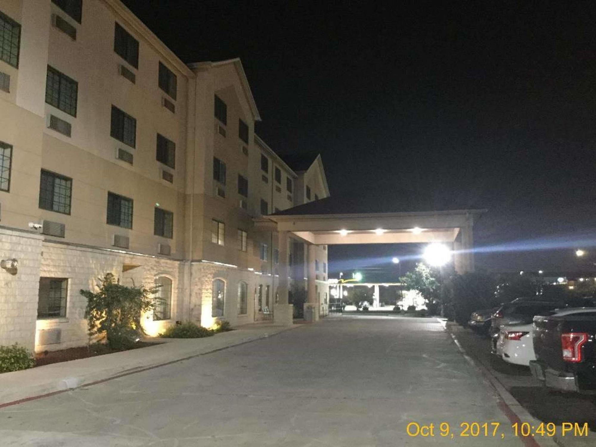 Hotel Western Windsor Pointe & Suites-at&t Center 2*
