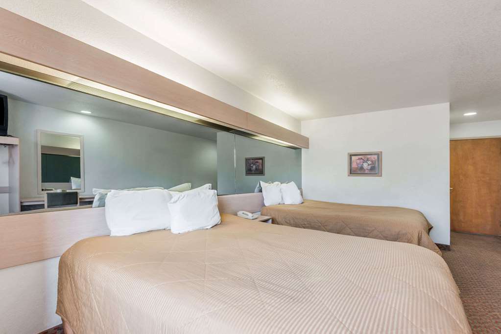 Hotel Quality Downtown - Near Market Square 2*