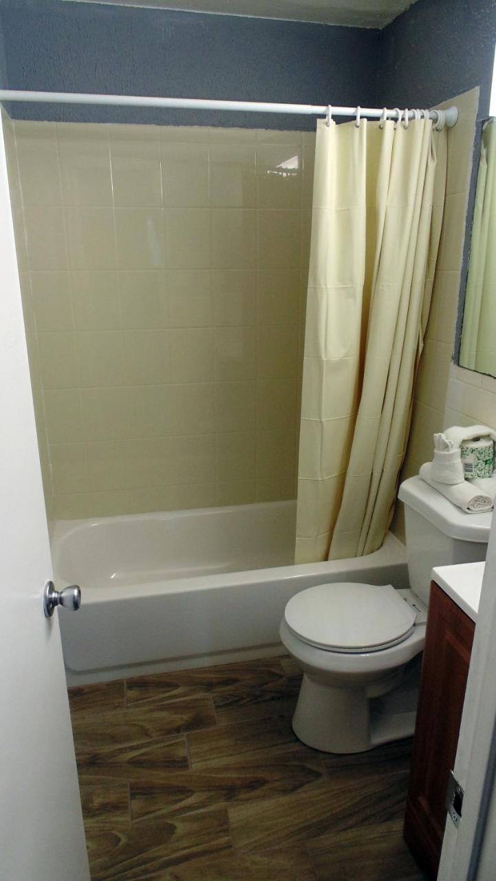 Home Suites Motel