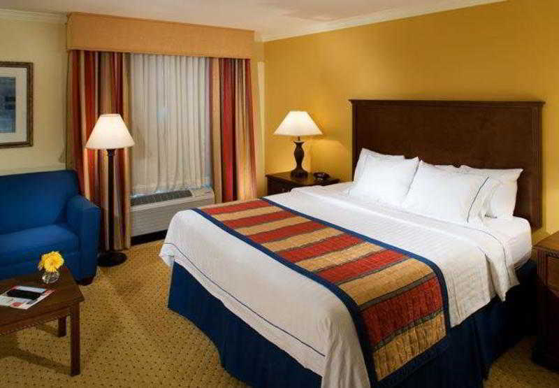 Towneplace By Marriott Airport San Antonio