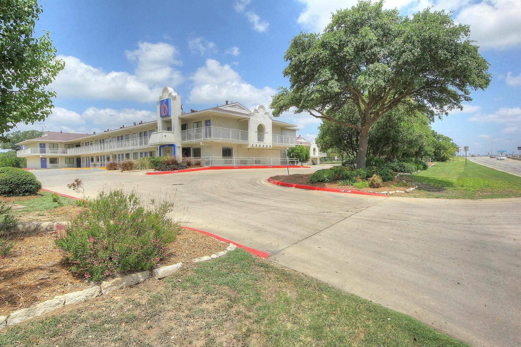 6 San Antonio, Tx Six Flags Fiesta Tx - La Cantera Area San Antonio