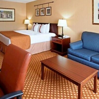 Holiday San Antonio-downtown/market Square, An Ihg Hotel 3*