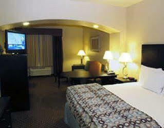 Hotel La Quinta By Wyndham Northwest 3*