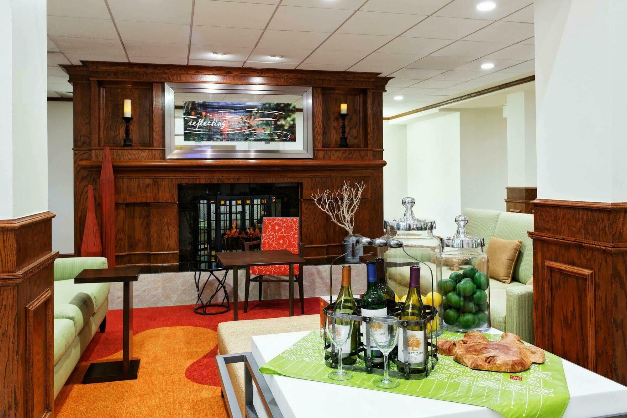 Hilton Garden Airport Hotel