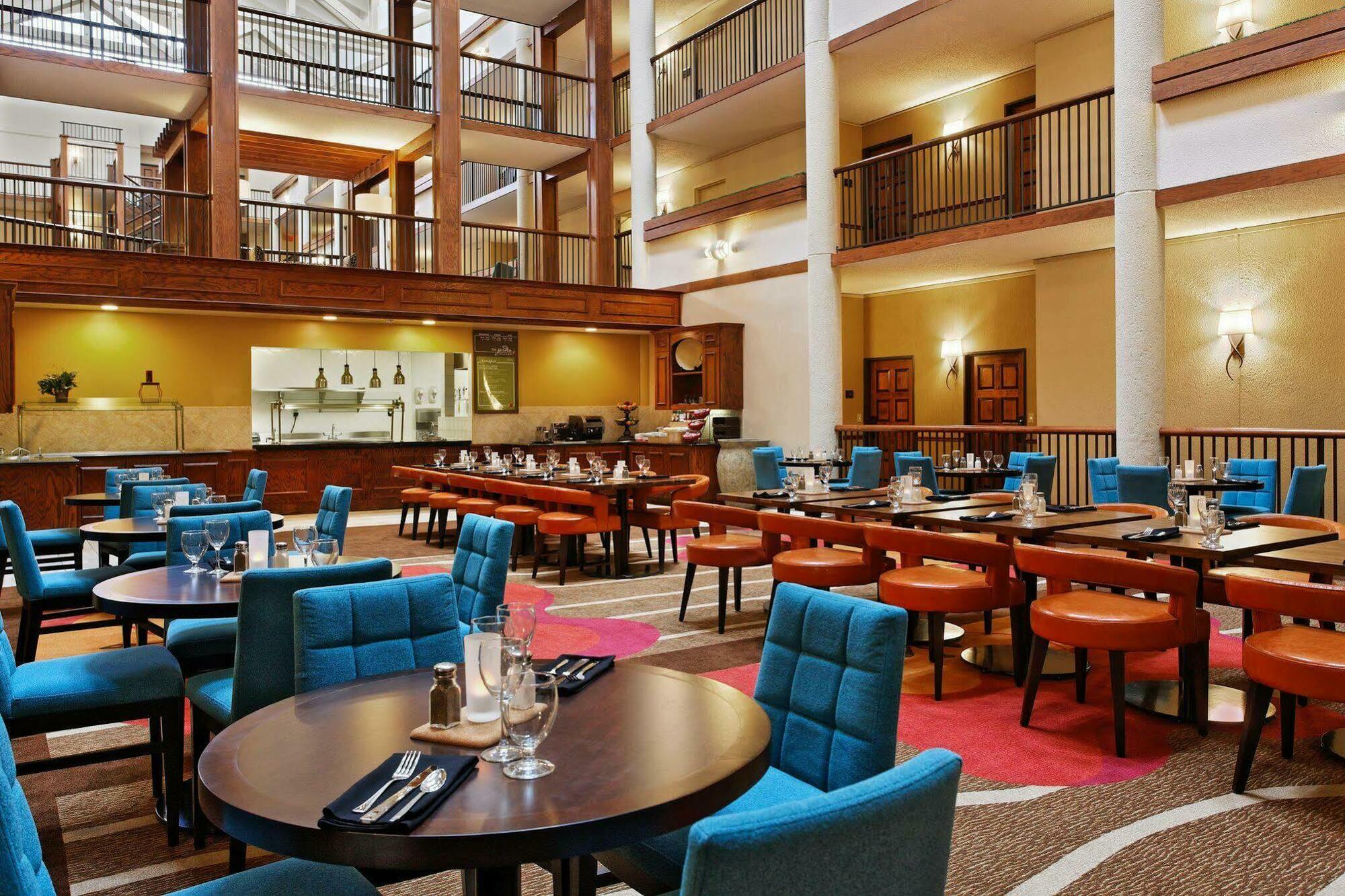Hotel Hilton Garden Airport 3*