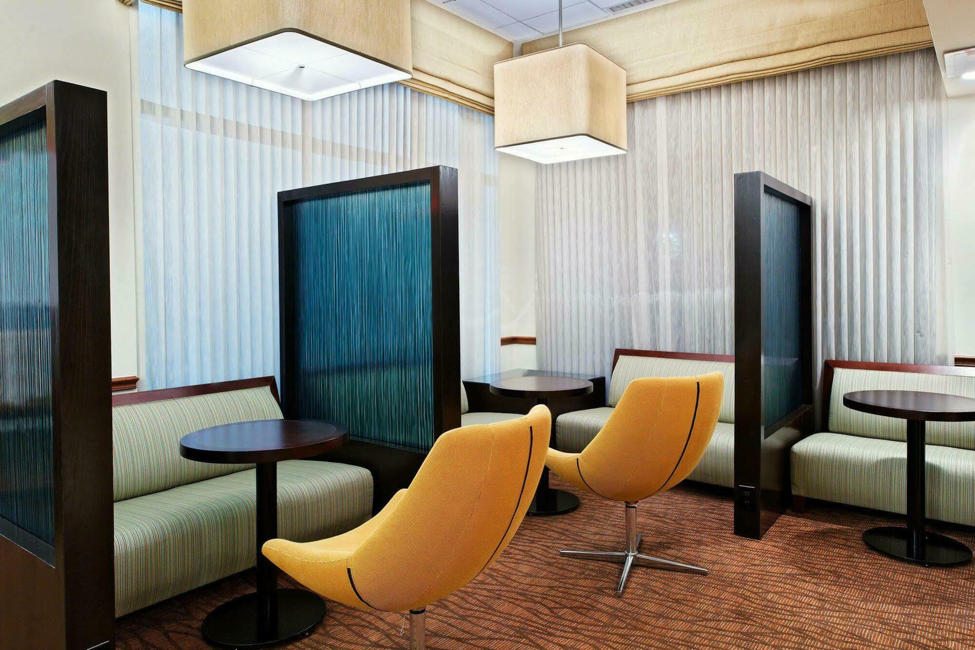 Hilton Garden Airport Hotel