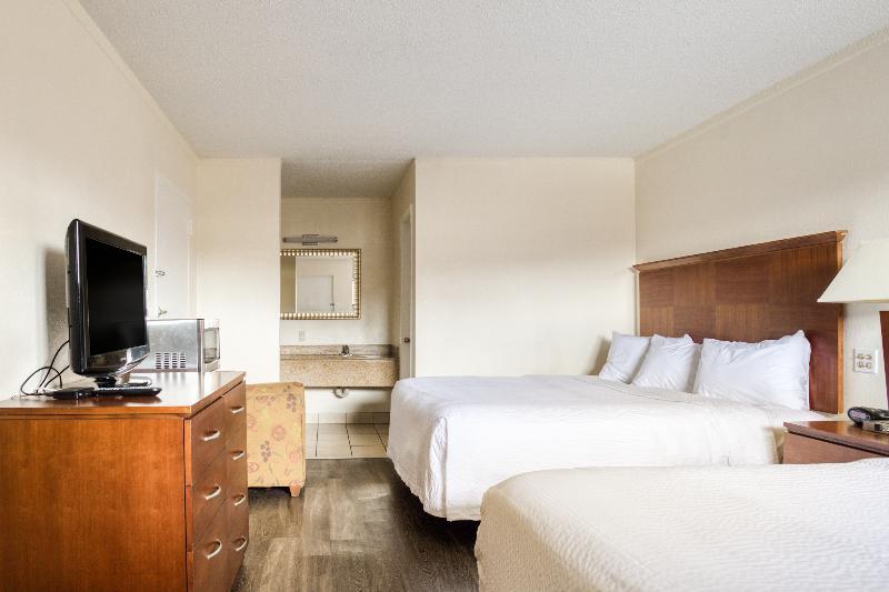 Oyo Lackland Afb Seaworld Hwy 90 W Hotel