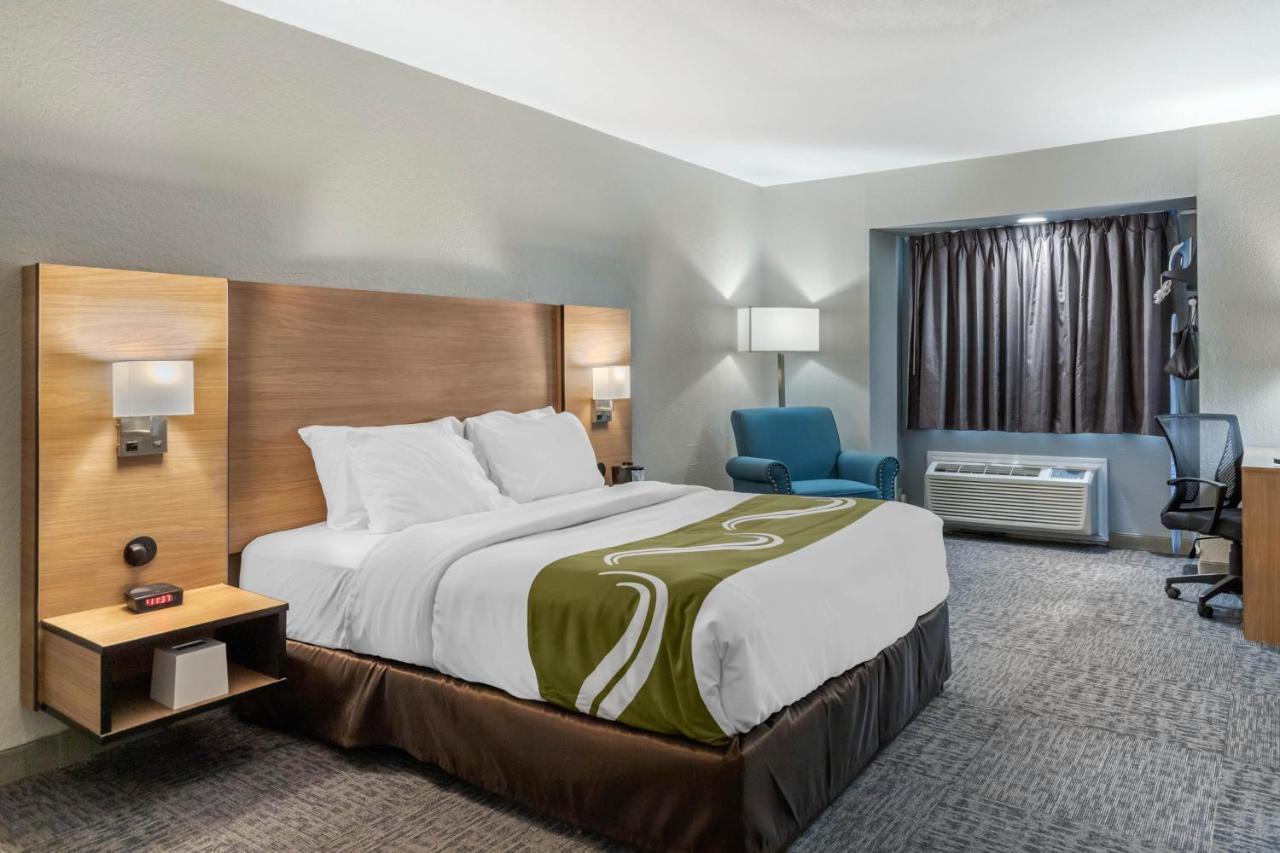 Quality Downtown - Near Market Square Hotel 2*