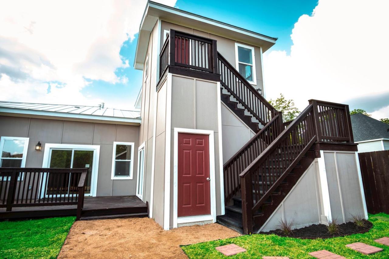 Apartment Beautiful On New Built Near Downtown