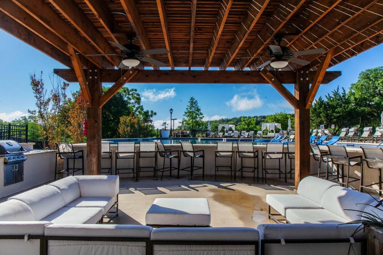 Relaxing Getaway + Pool + Gym San Antonio