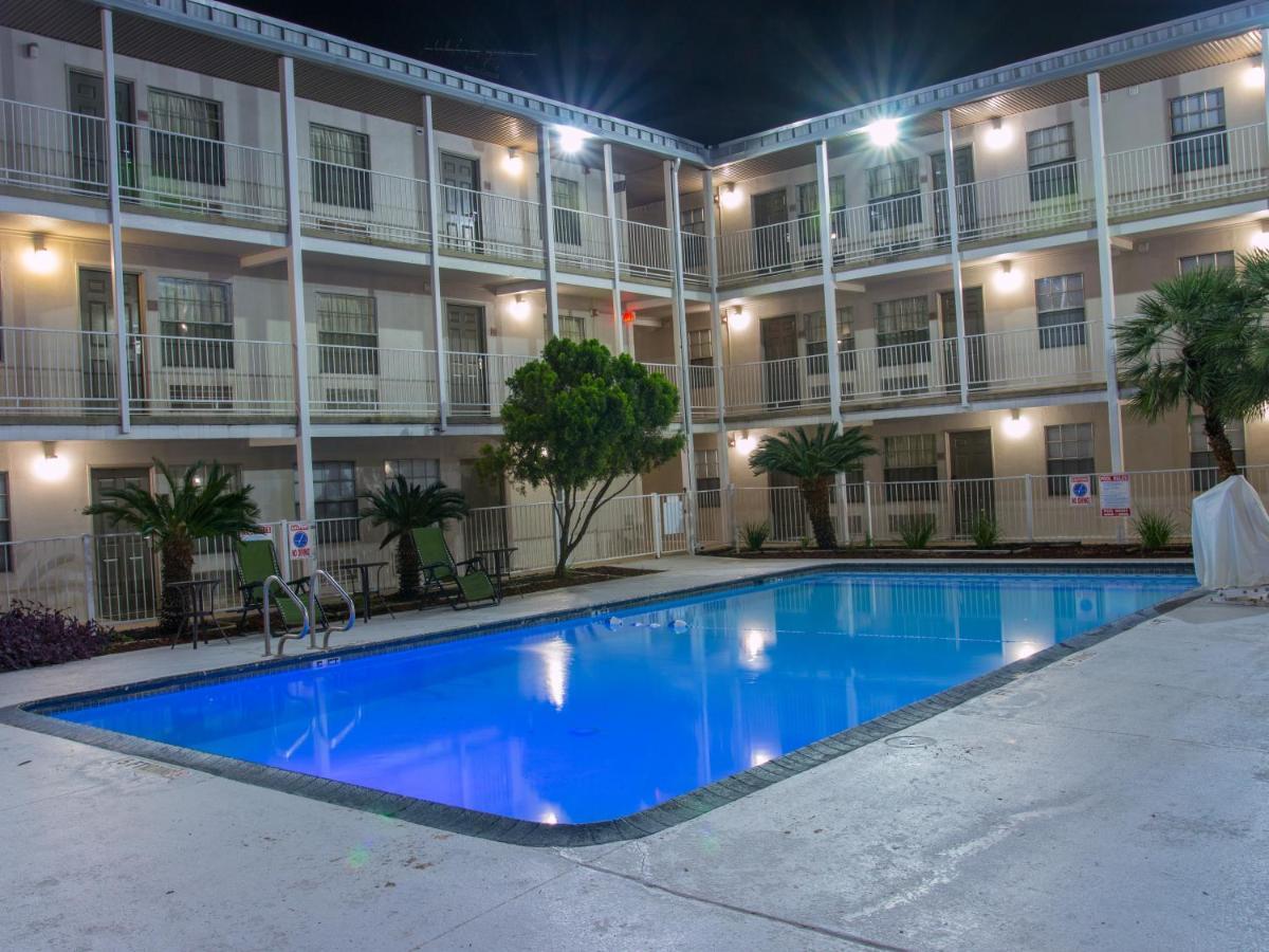 6-san Antonio, Tx - Lackland Afb Hotel
